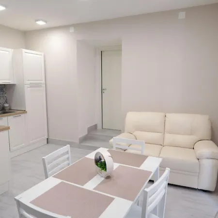 게스트하우스 Residenza Esposito 2 3*