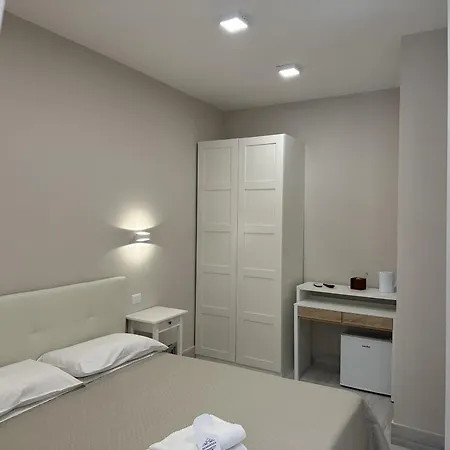 Residenza Esposito 2 Konukevi 3*